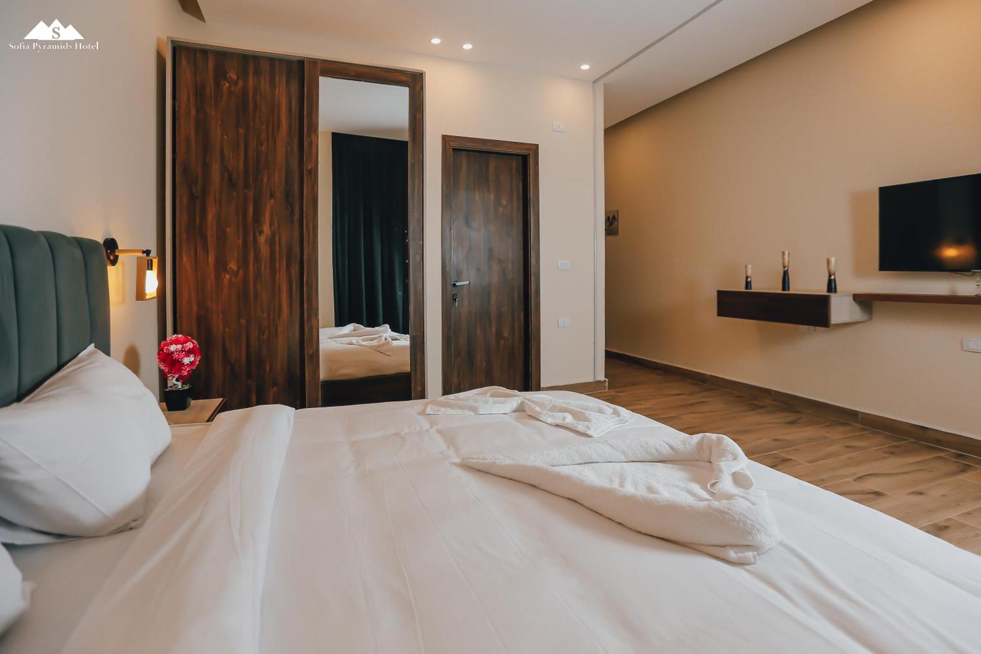 Sofia Pyramids Hotel Kafret el-Gabal Kültér fotó