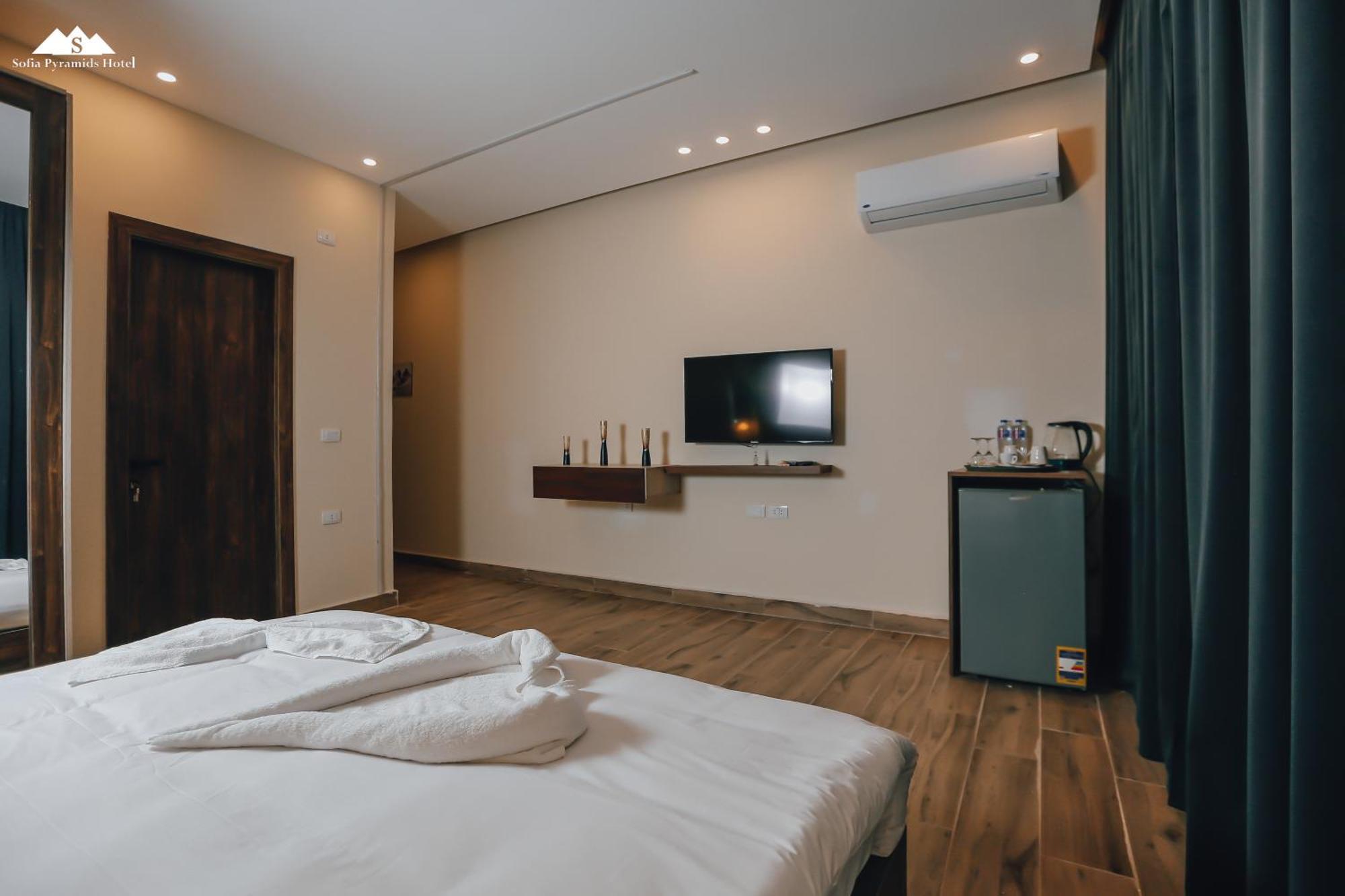 Sofia Pyramids Hotel Kafret el-Gabal Kültér fotó